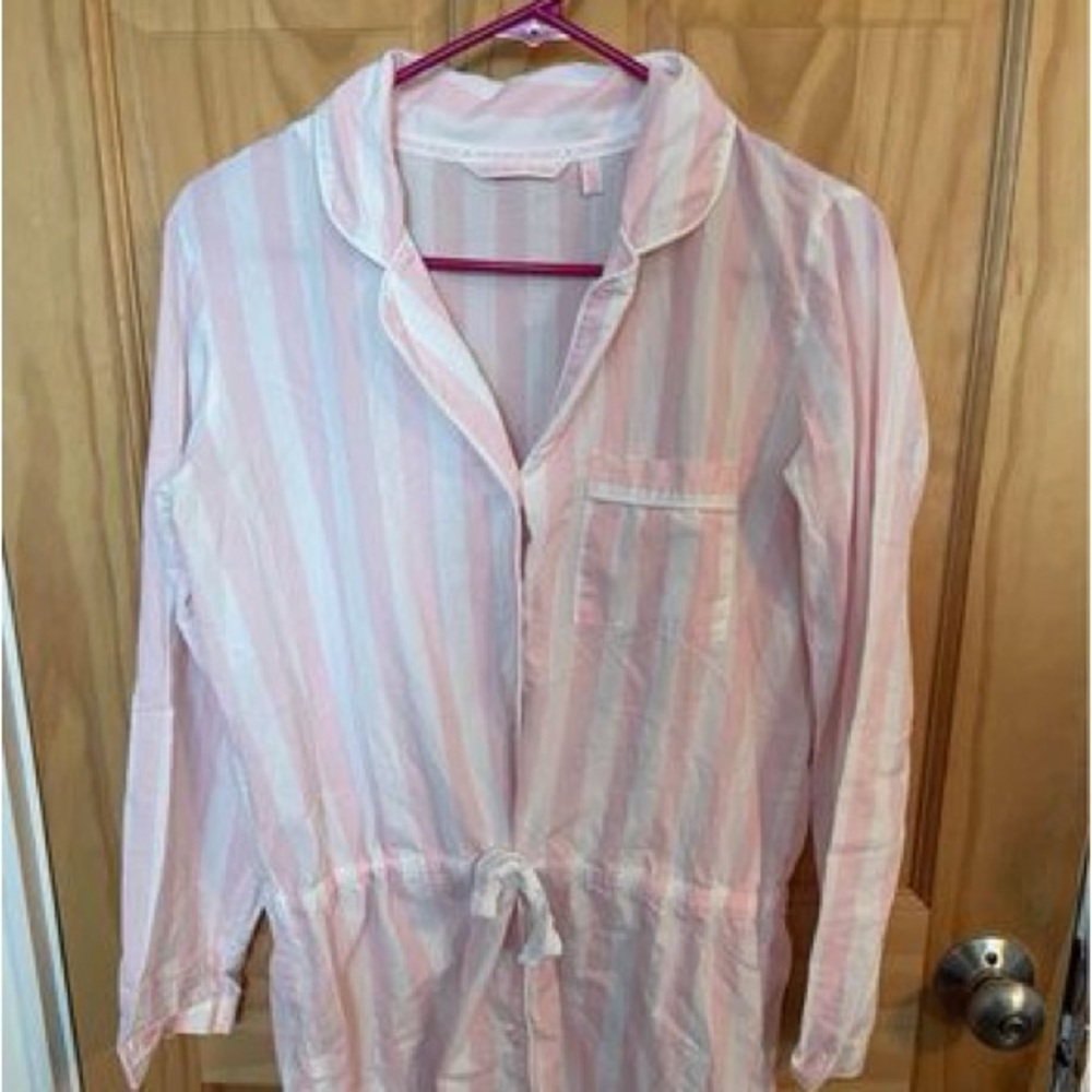 Like New, Victoria’s Secret Night Long Sleeve Night Shirt Size Small